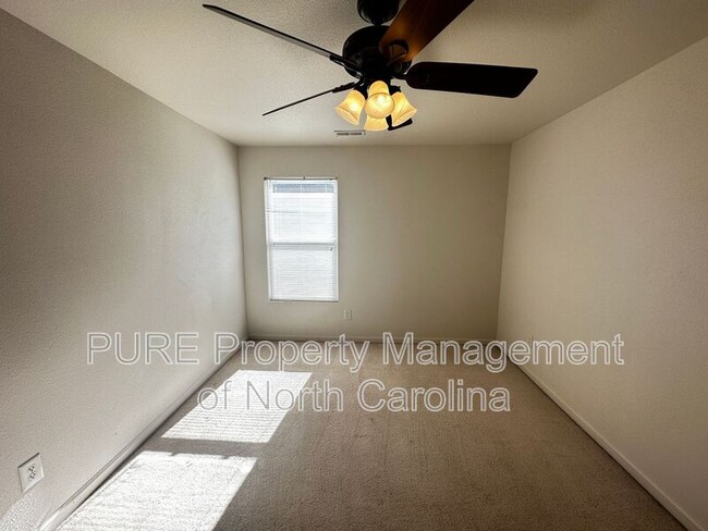 Building Photo - 723 Skywatch Ln