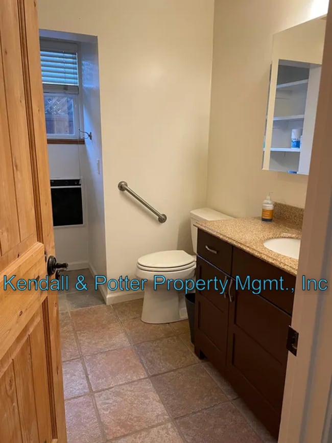 Building Photo - Remodeled Rio Del Mar 1 BR - Utilities Inc...