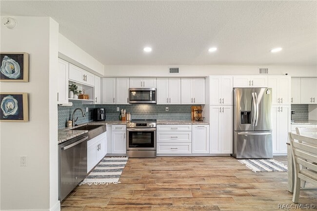 Building Photo - 11517 W Sandpiper Ct