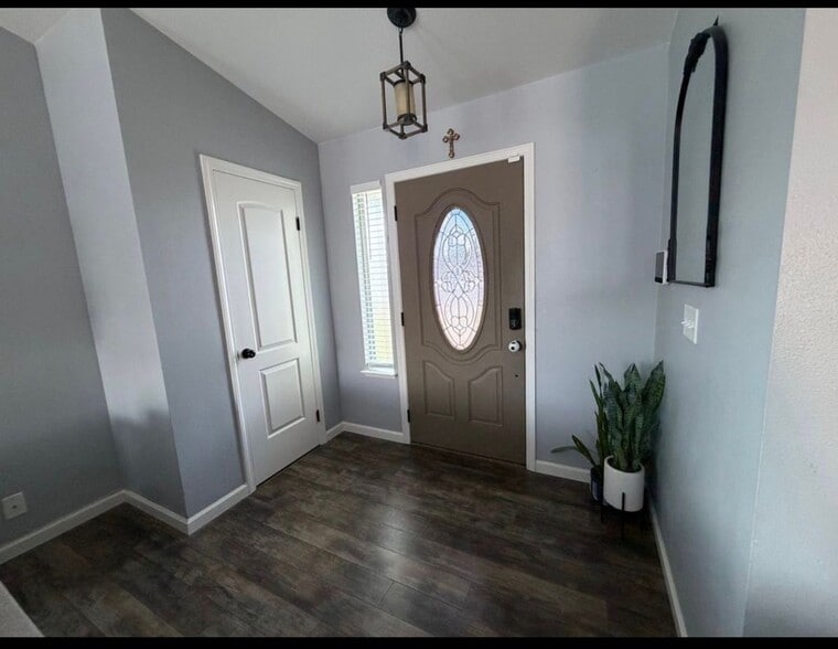 Building Photo - 1410 Ashwood Ct