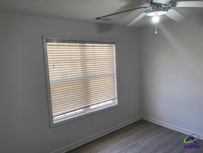 Building Photo - 282 Northridge Dr