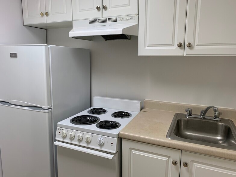 Building Photo - 62 Boylston St