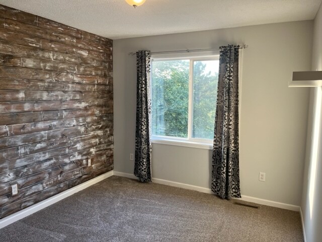 Building Photo - 1234 Crystal Pl E