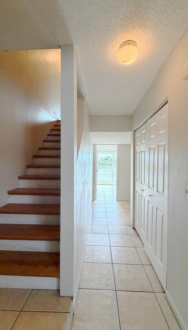 Building Photo - 12346 Fox Hound Ct