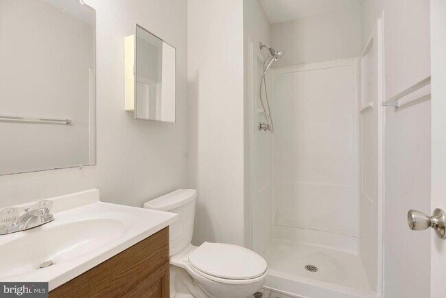 Building Photo - 6401 Woodgreen Cir