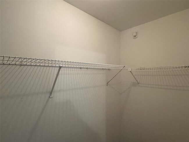 Building Photo - 6500 Harbor Town Dr
