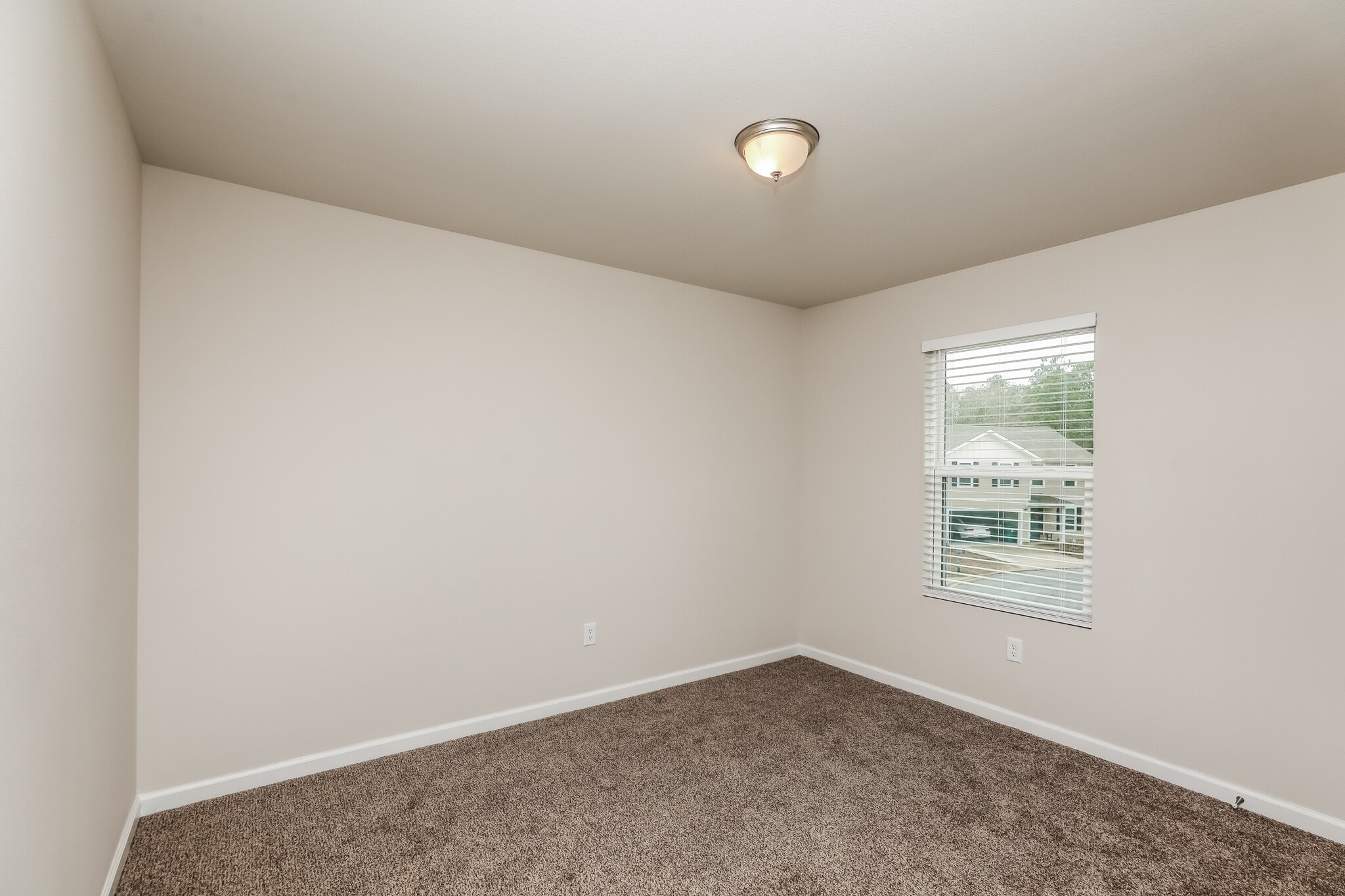 Building Photo - 6226 Travelers Rest Ct