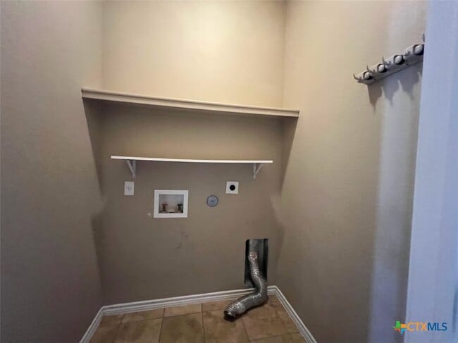 Building Photo - 201 Sladecek Dr