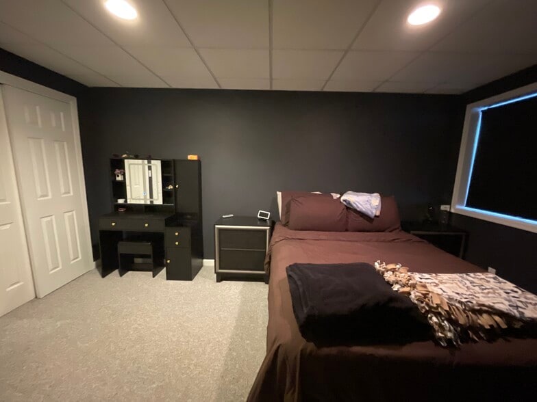 The bedroom area (2/3). - 18 Old Neck Ct