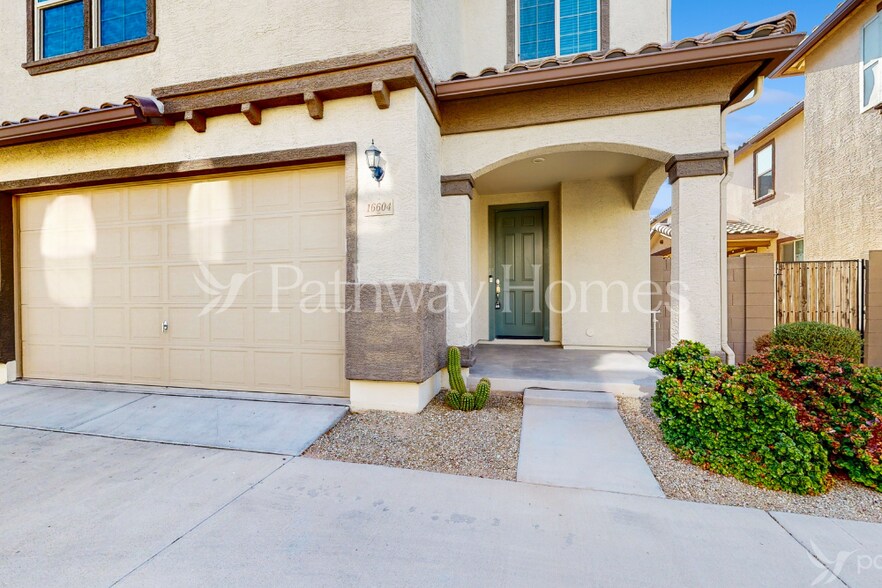 Building Photo - 16604 W Sierra St