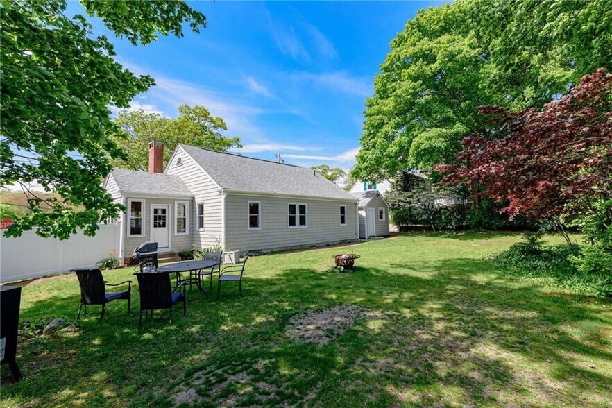 Building Photo - 76 Crossland Rd