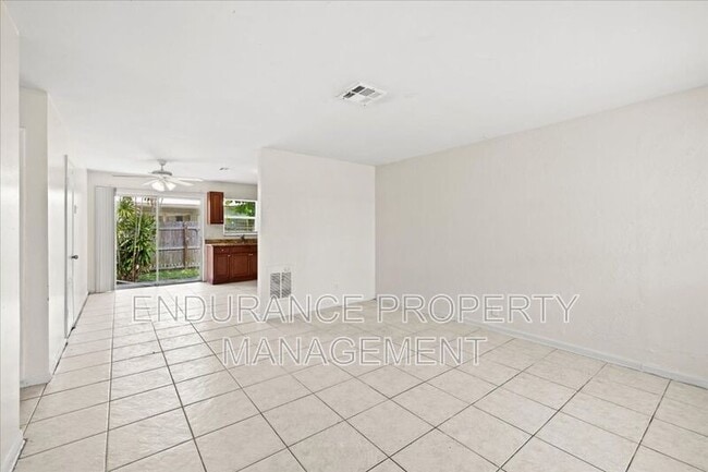 Building Photo - 143 W 28th St