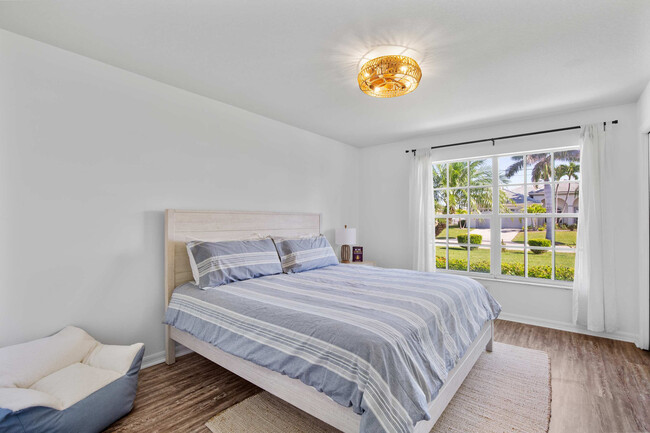 Building Photo - 1190 SW 57th St