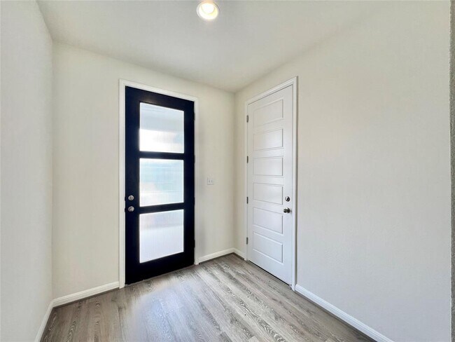 Building Photo - 176 Fluttermill Loop