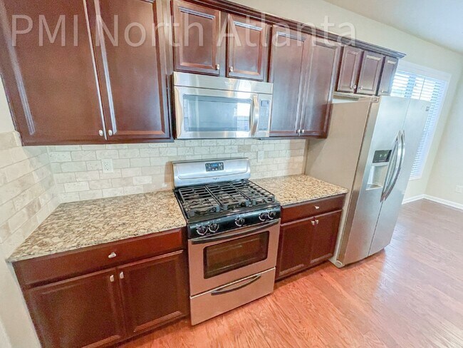 Building Photo - 328 Privet Cir