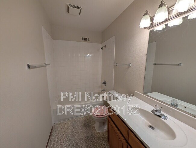 Building Photo - 2909 Calaveras Dr