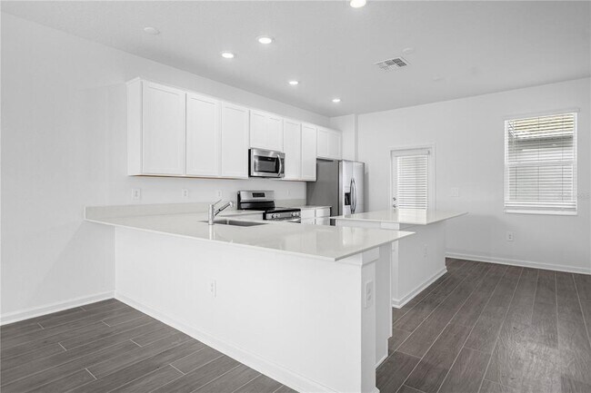 Building Photo - 6116 Park Promenade Way