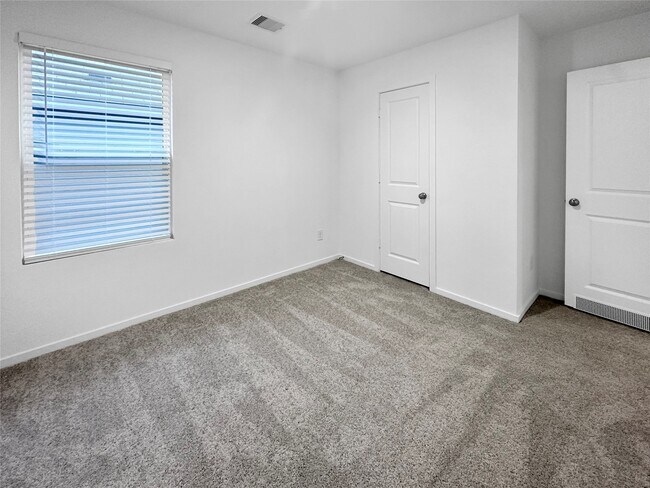 Building Photo - 31456 Moore Rd