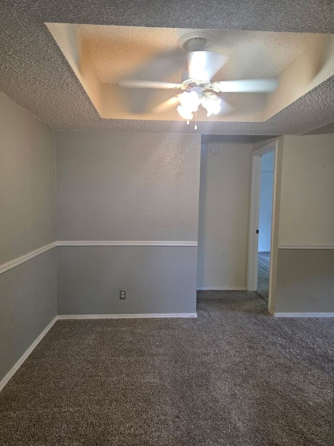 Building Photo - Nice modern style 1 Bdrm Condo in Delaware...
