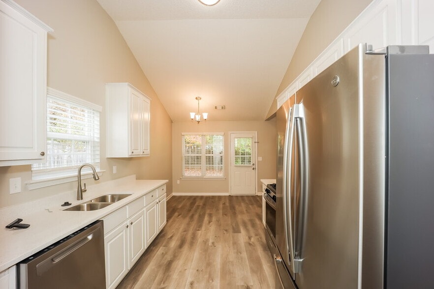 Building Photo - 154 Fairhaven Tr