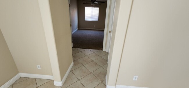 Building Photo - Great single Story Home in Southwest locat...