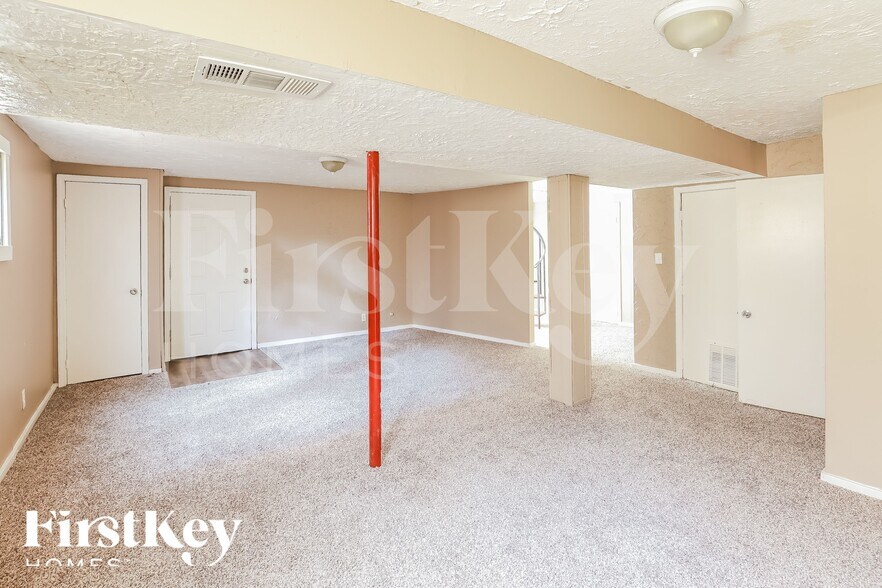 Building Photo - 11408 E Scarritt Ave