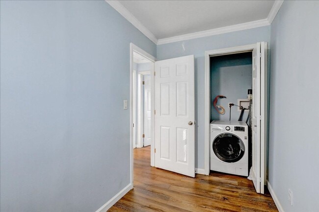 Building Photo - 3 Bed Apartment in North Middletown