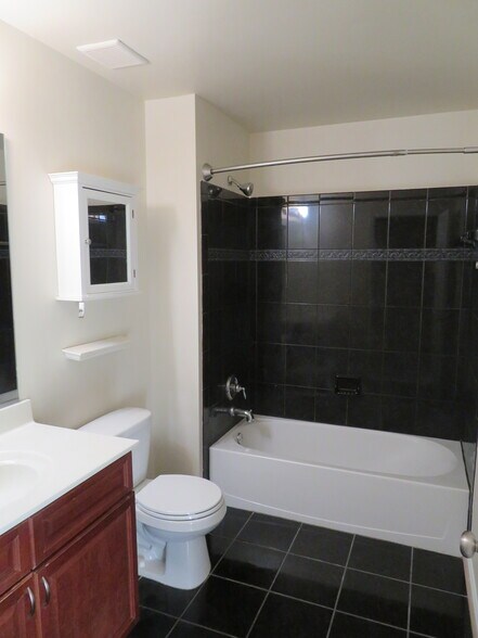 Building Photo - 3700 Bedford Dr