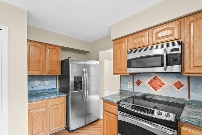 Building Photo - Move-In Ready Home in Prime Springfield Lo...