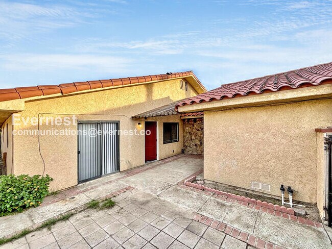 Building Photo - 33892 Sky Blue Water Trail