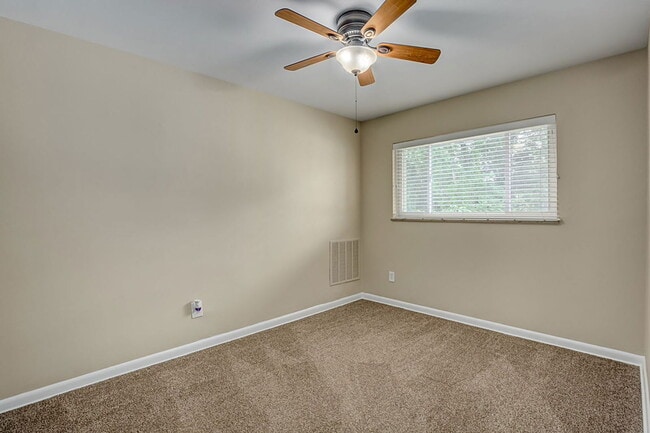 Building Photo - 135 Commonwealth Ave