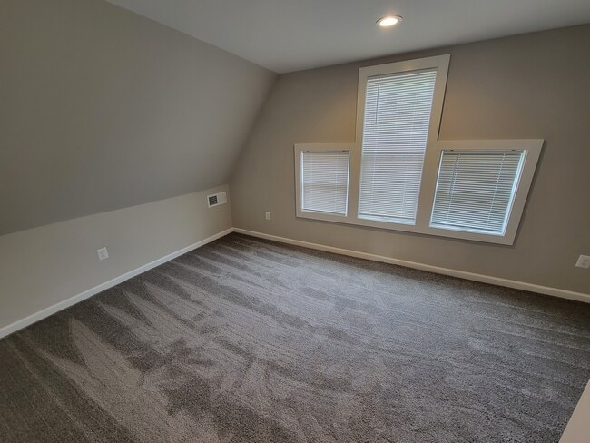 Building Photo - 2104 Allendale Rd