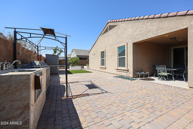 Building Photo - 13537 W Paso Trail