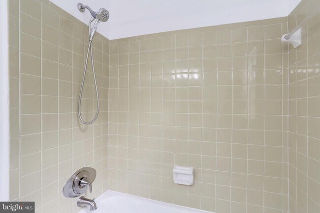 Building Photo - 3369 S Stafford St