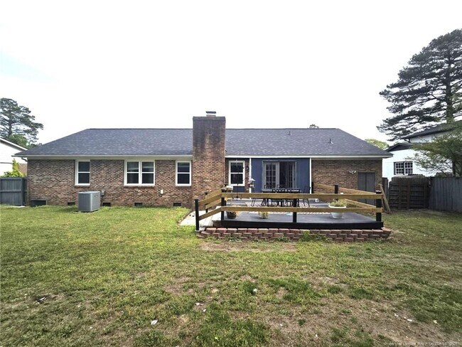 Building Photo - 6873 Brasswood Dr