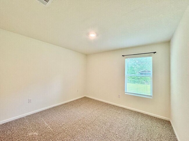 Building Photo - 7812 Maxton Rd