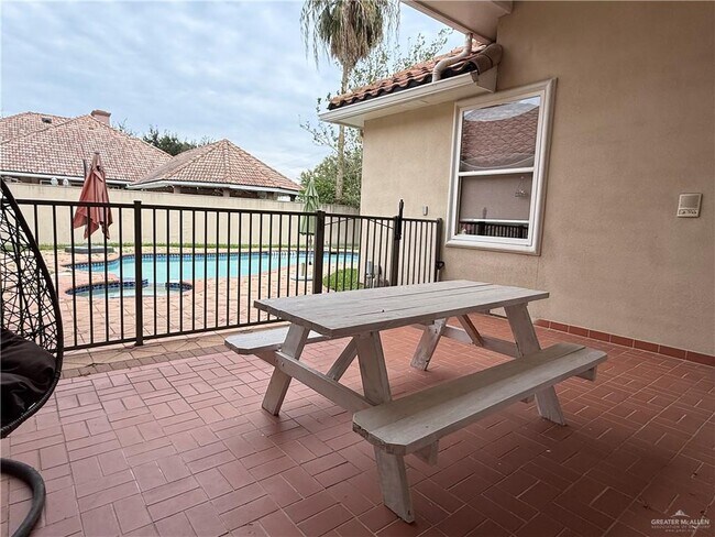 Building Photo - 31 N 5th St