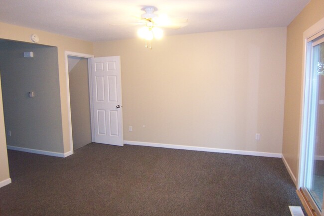 Dining Room - 4773 Lorraine Ave