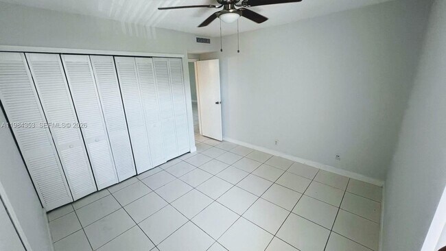 Building Photo - 8429 Forest Hills Dr