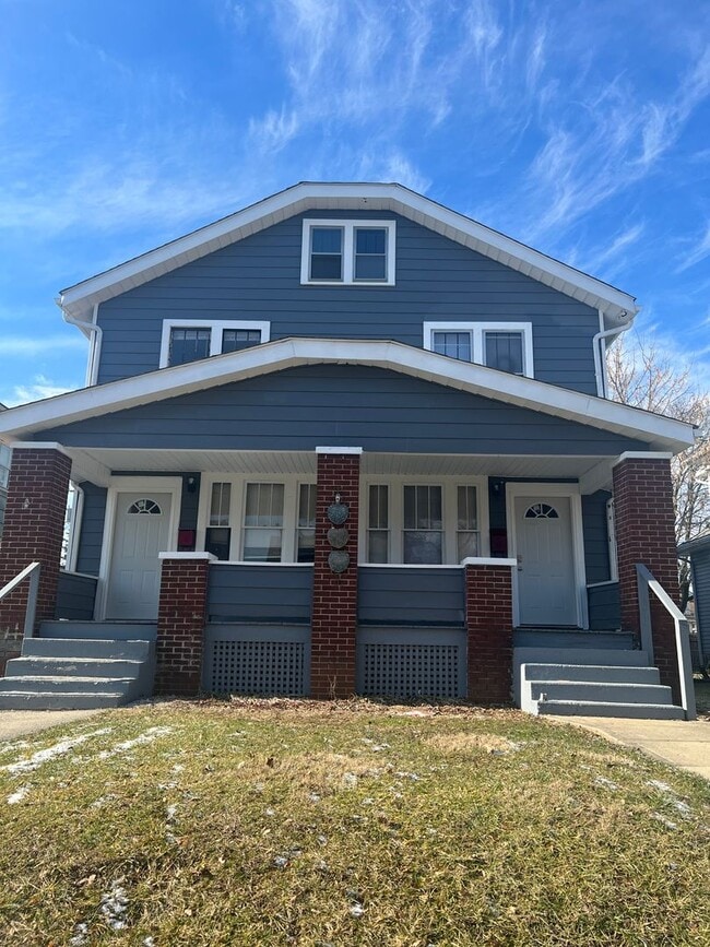 Building Photo - 287-289 N Burgess Ave