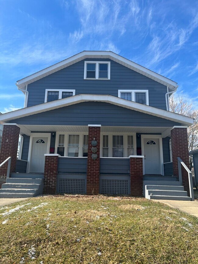Primary Photo - 287-289 N Burgess Ave