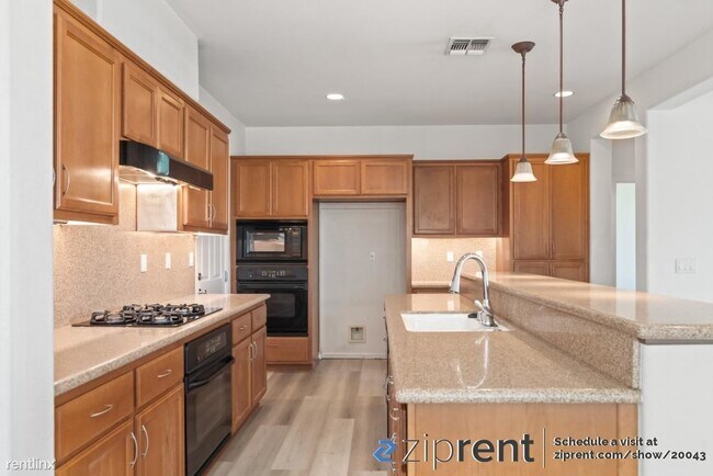 Building Photo - 5 br, 3 bath House - 351 Clarence Bromell ...