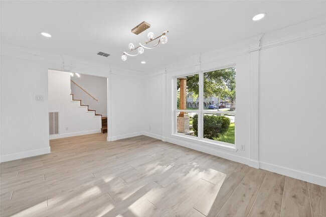 Building Photo - 2734 Triway Ln