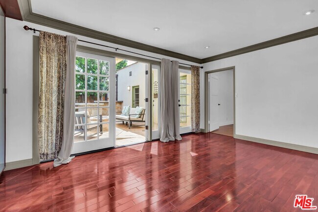 Building Photo - 6131 W 5th St