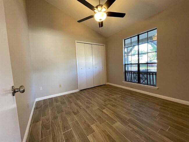 Building Photo - 1809 Prairie Star Ln