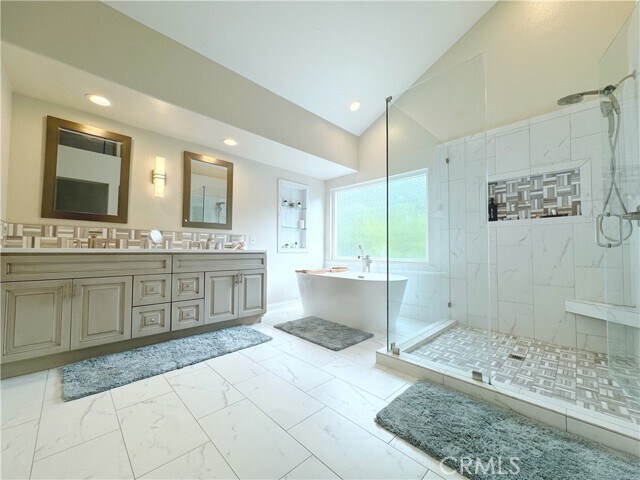 Building Photo - 22442 Bayberry