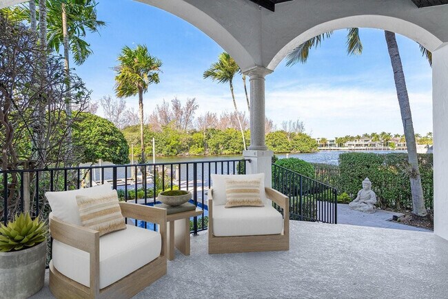 Building Photo - 549 NE 19th Ave