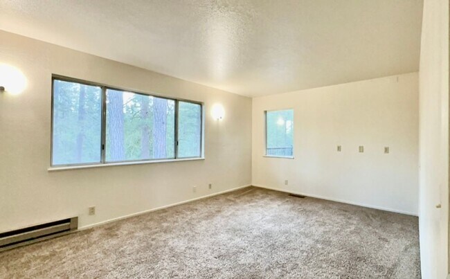 Building Photo - RURAL GRASS VALLEY PROPERTY