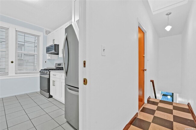 Building Photo - 104-14 Metropolitan Ave