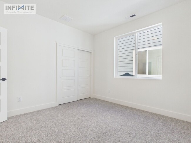 Building Photo - 4 Bedroom in Northwest Crossing